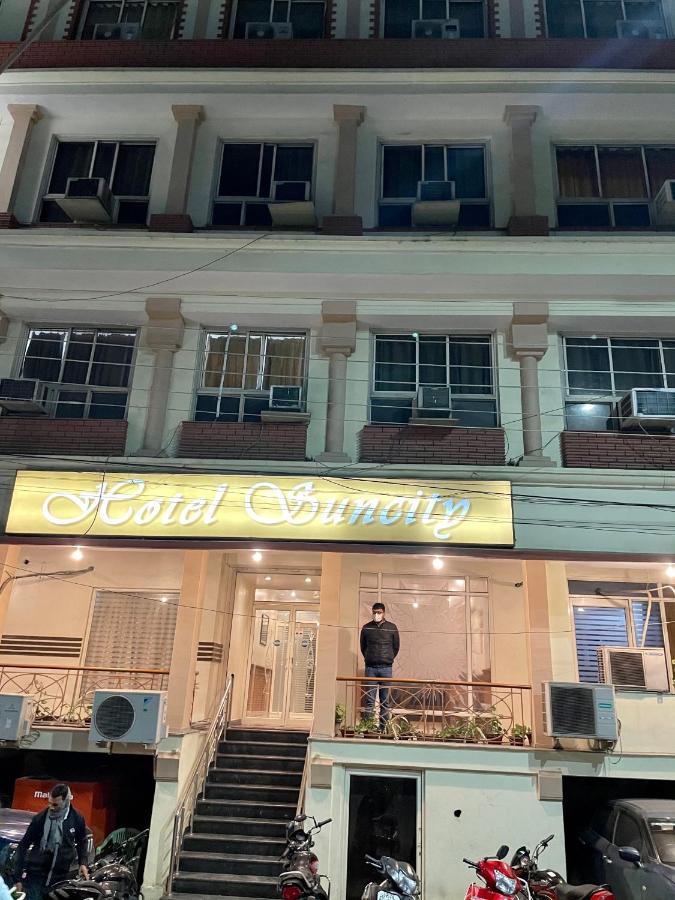 Hotel Suncity Prayagraj Exterior photo