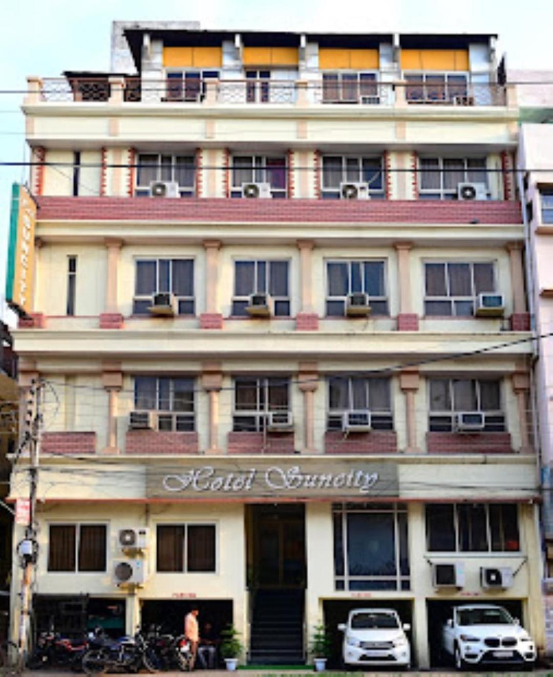 Hotel Suncity Prayagraj Exterior photo