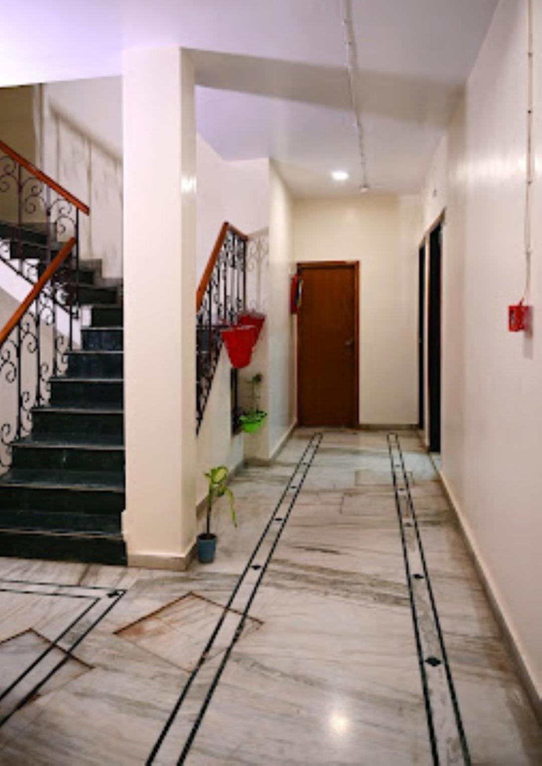 Hotel Suncity Prayagraj Exterior photo