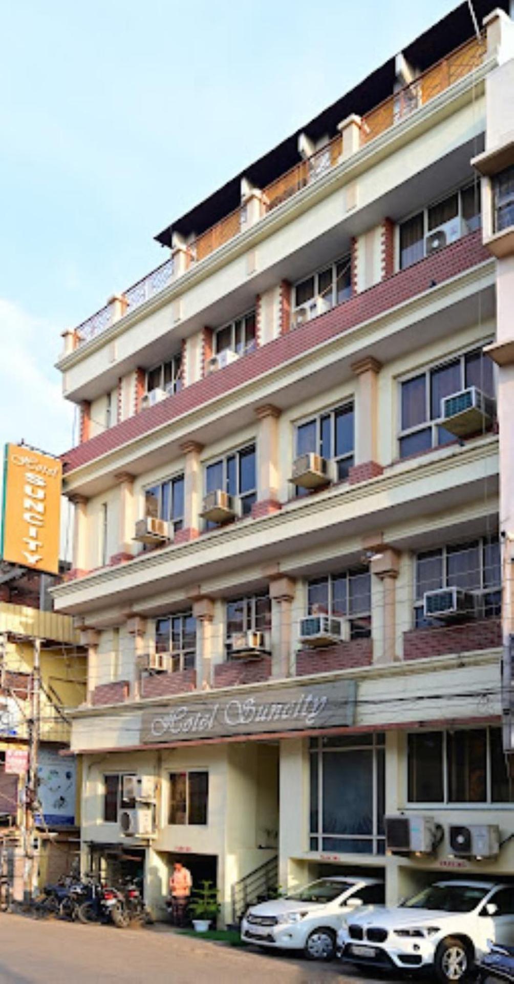 Hotel Suncity Prayagraj Exterior photo