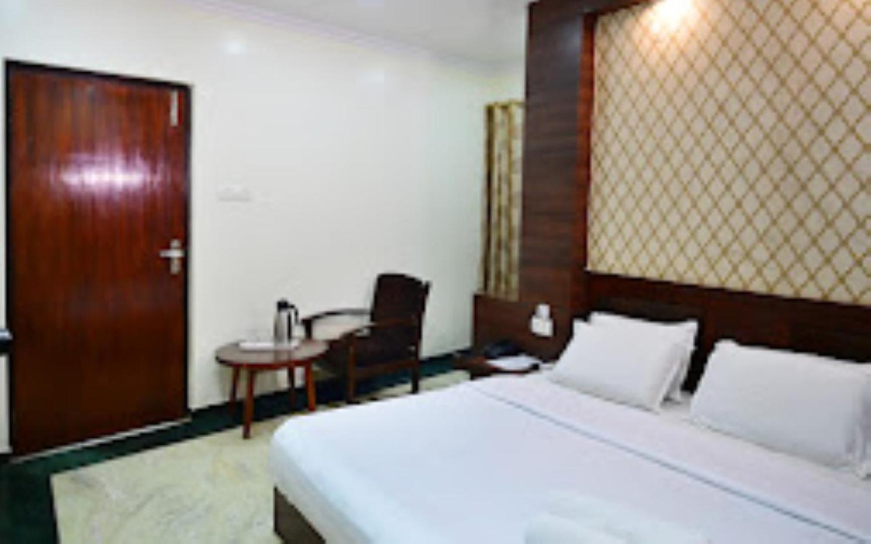 Hotel Suncity Prayagraj Exterior photo