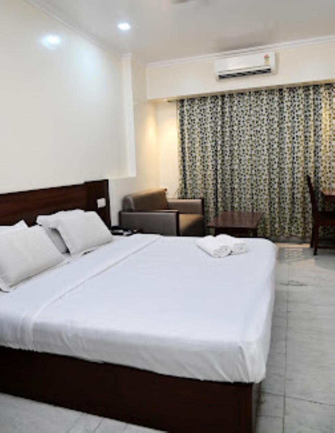 Hotel Suncity Prayagraj Exterior photo