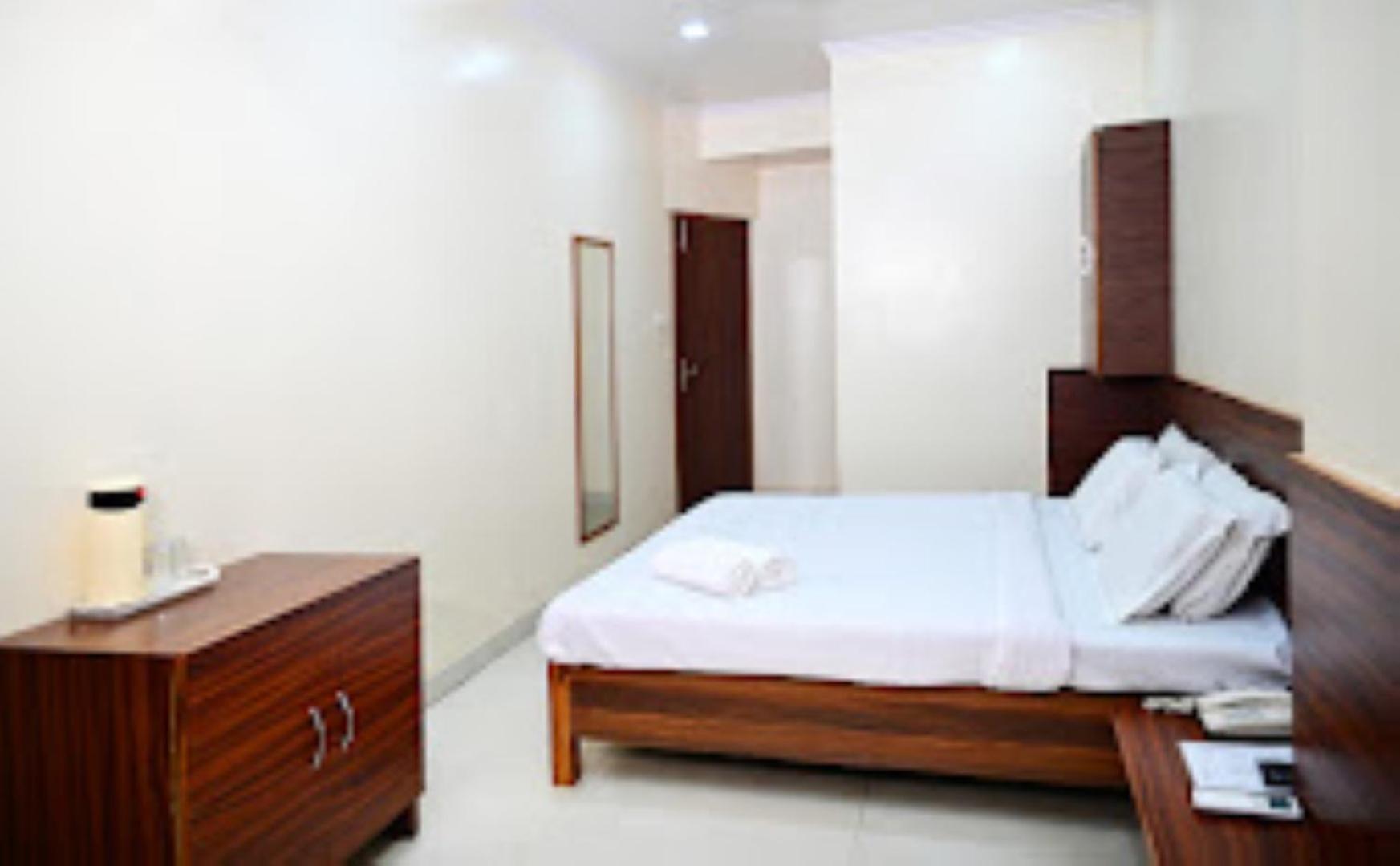 Hotel Suncity Prayagraj Exterior photo